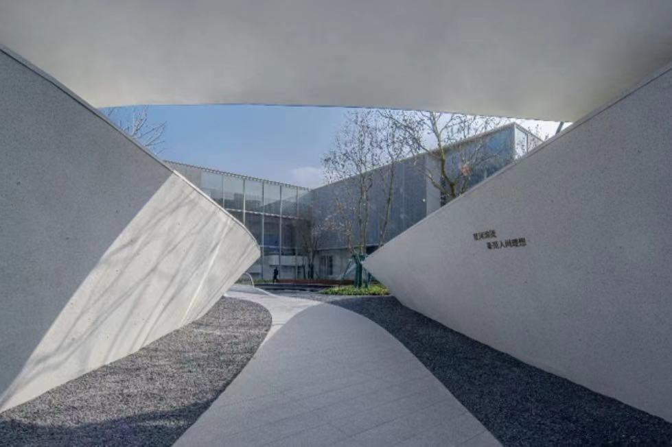 上?！そ鸬貚o范